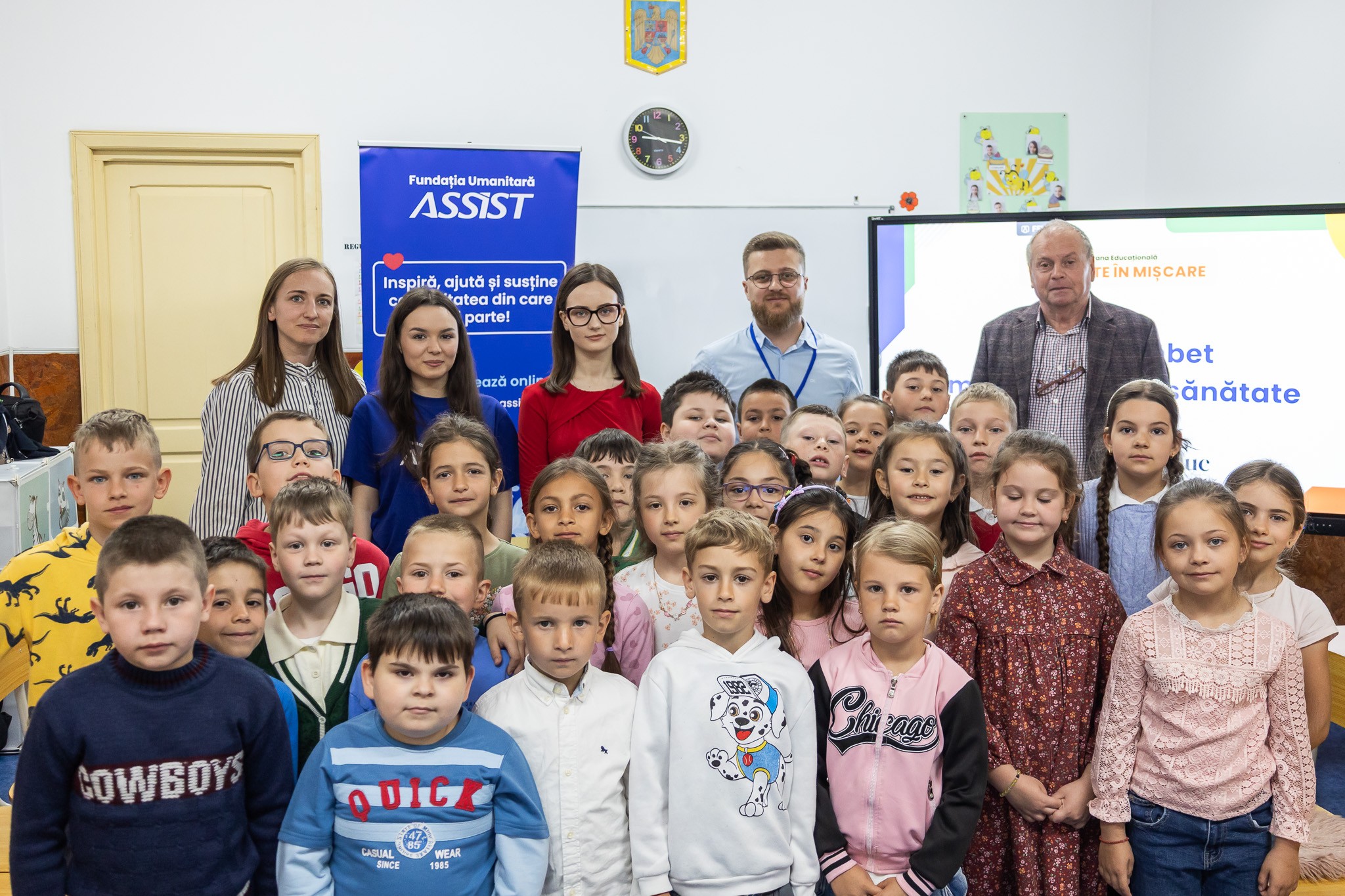 Ajuta_un_copil_sa_mearga_la_stomatolog_Fundatia_Umanitara_ASSIST_Tiniuc_Dental_Clinic_Suceava