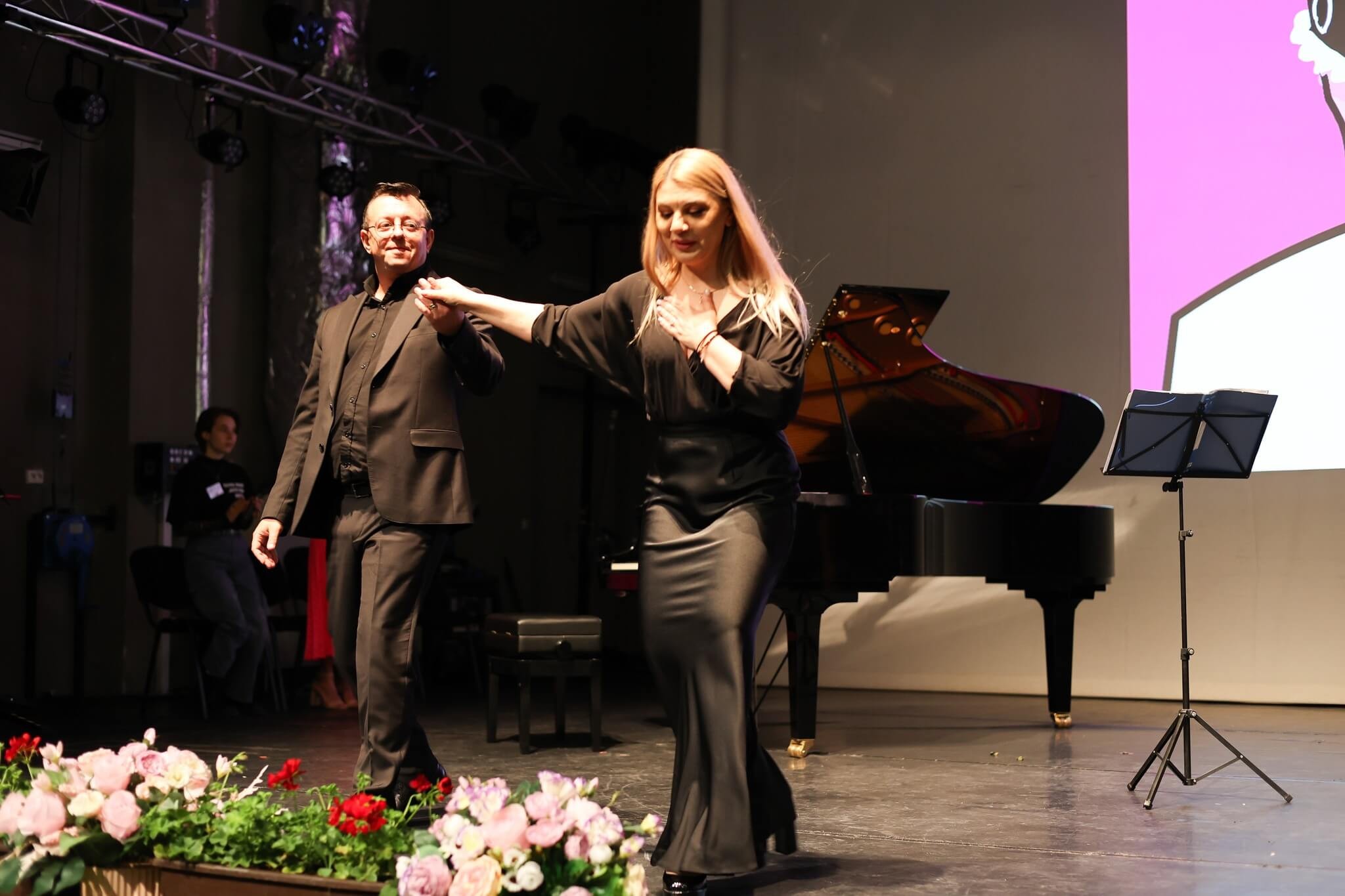 Festivalul_International_Zilele_Teatrului_Matei_Visniec_O_experienta_culturala_memorabila_cu_sprijinul_Fundatiei_Umanitare_ASSIST