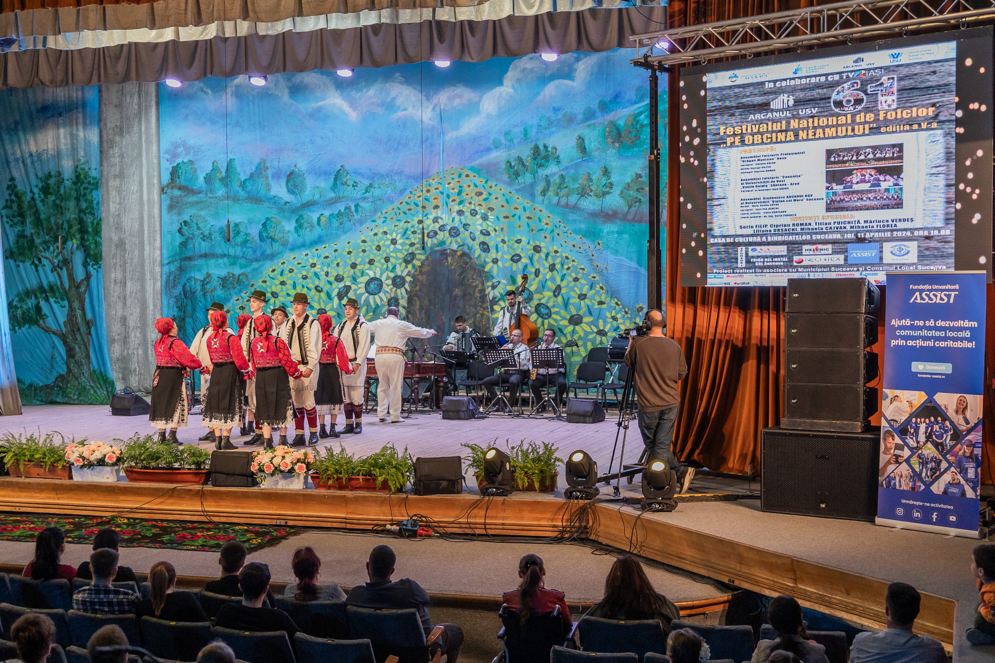 Moment artistic la Festivalul National ”Pe Obcina Neamului”