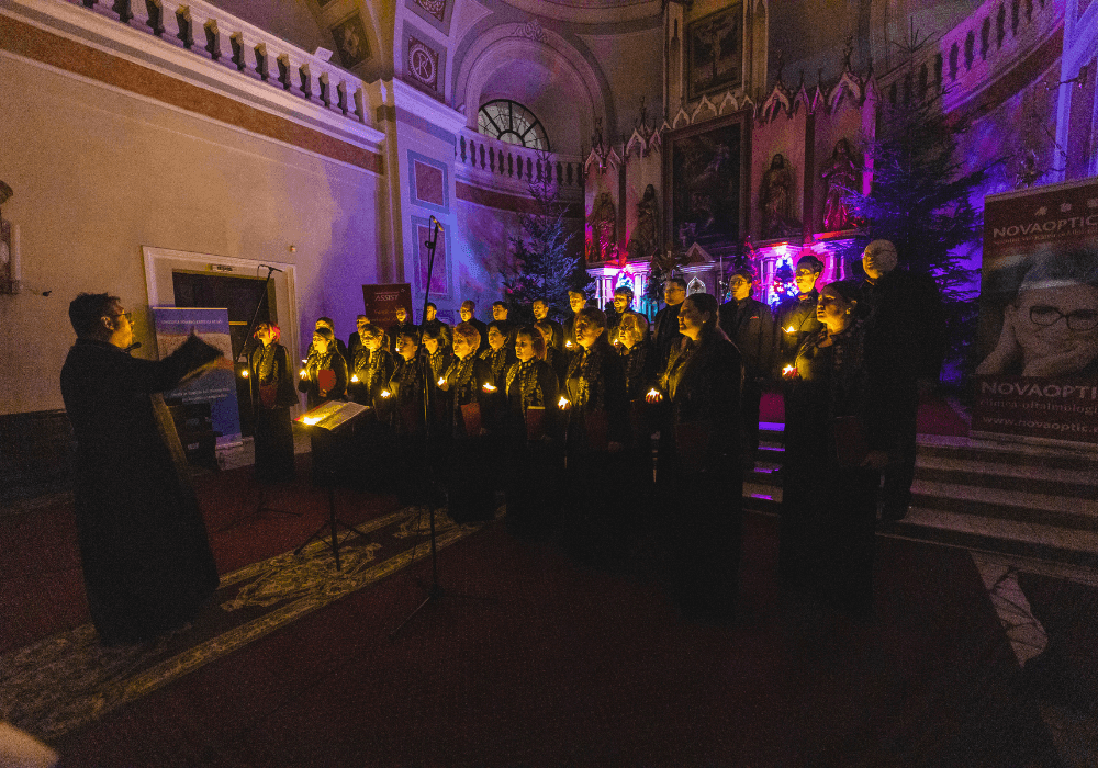 Donatii_de_74000_de_lei_pentru_sectia_de_pediatrie_la_Concertul_Caritabil_de_Craciun_organizat_de_Fundatia_Umanitara_ASSIST_Suceava