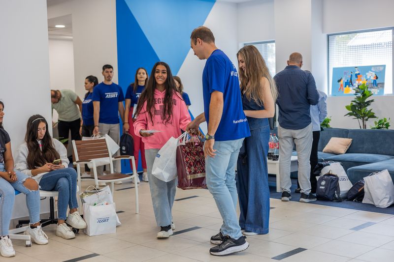 Children  from Țâmpoceni hamlet visiting ASSIST Software