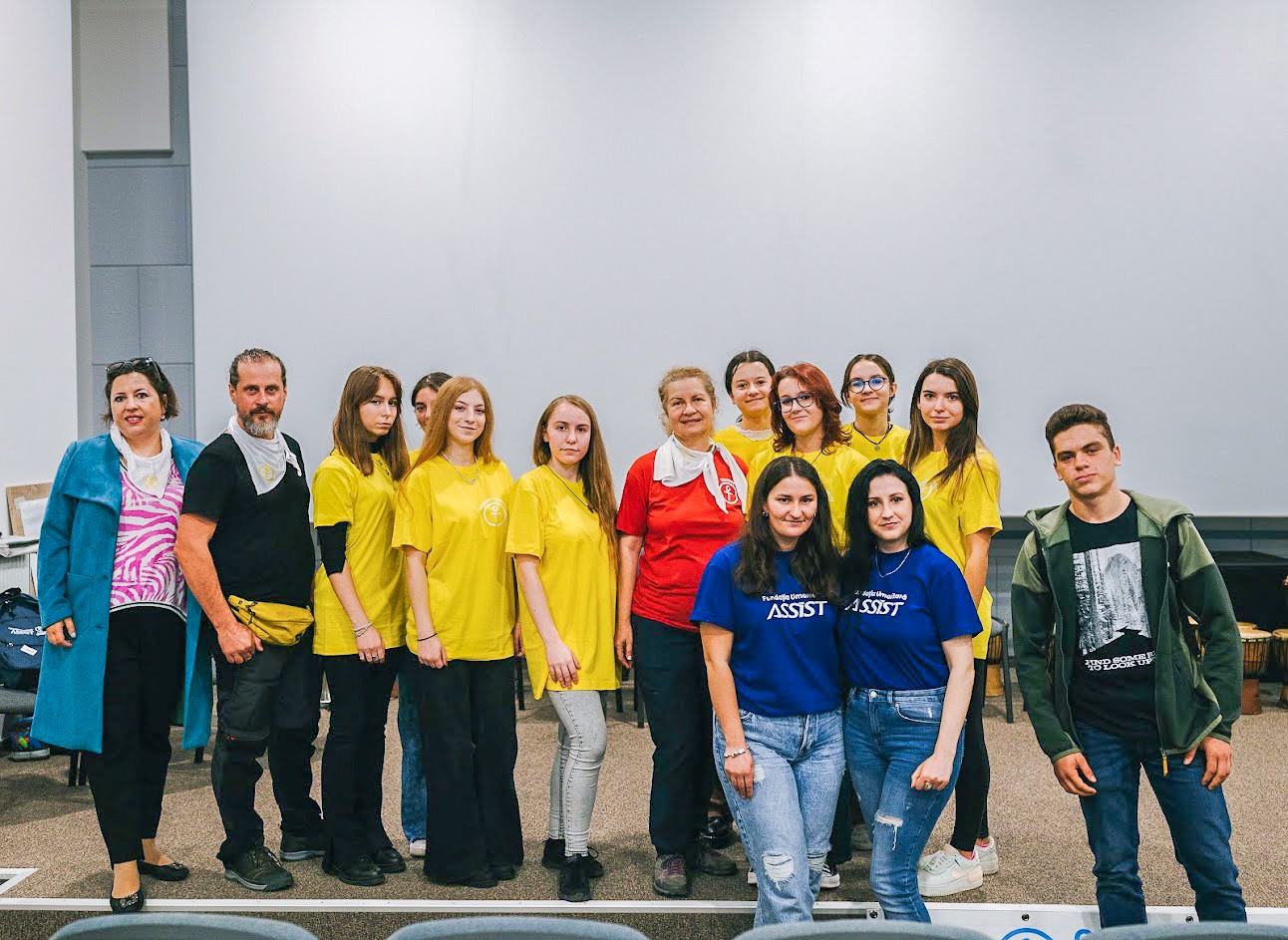 122 de ghiozdane donate la evenimentul Ritm și improvizație pentru o viață sănătoasă - Fundatia Umanitara ASSIST