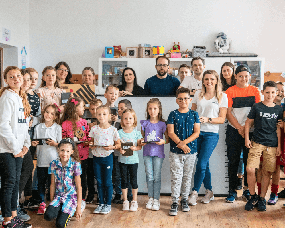 We equipped the robotics laboratory at Ipotești School! - Fundatia Umanitara ASSIST - Suceava