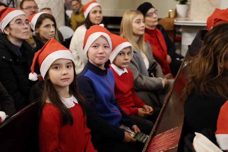Strangere_de_fonduri_pentru_renovarea_salii_de_spectacole_de_la_Colegiul_de_Arta_Ciprian_Porumbescu_Suceava_Fundatia_Umanitara_ASSIST