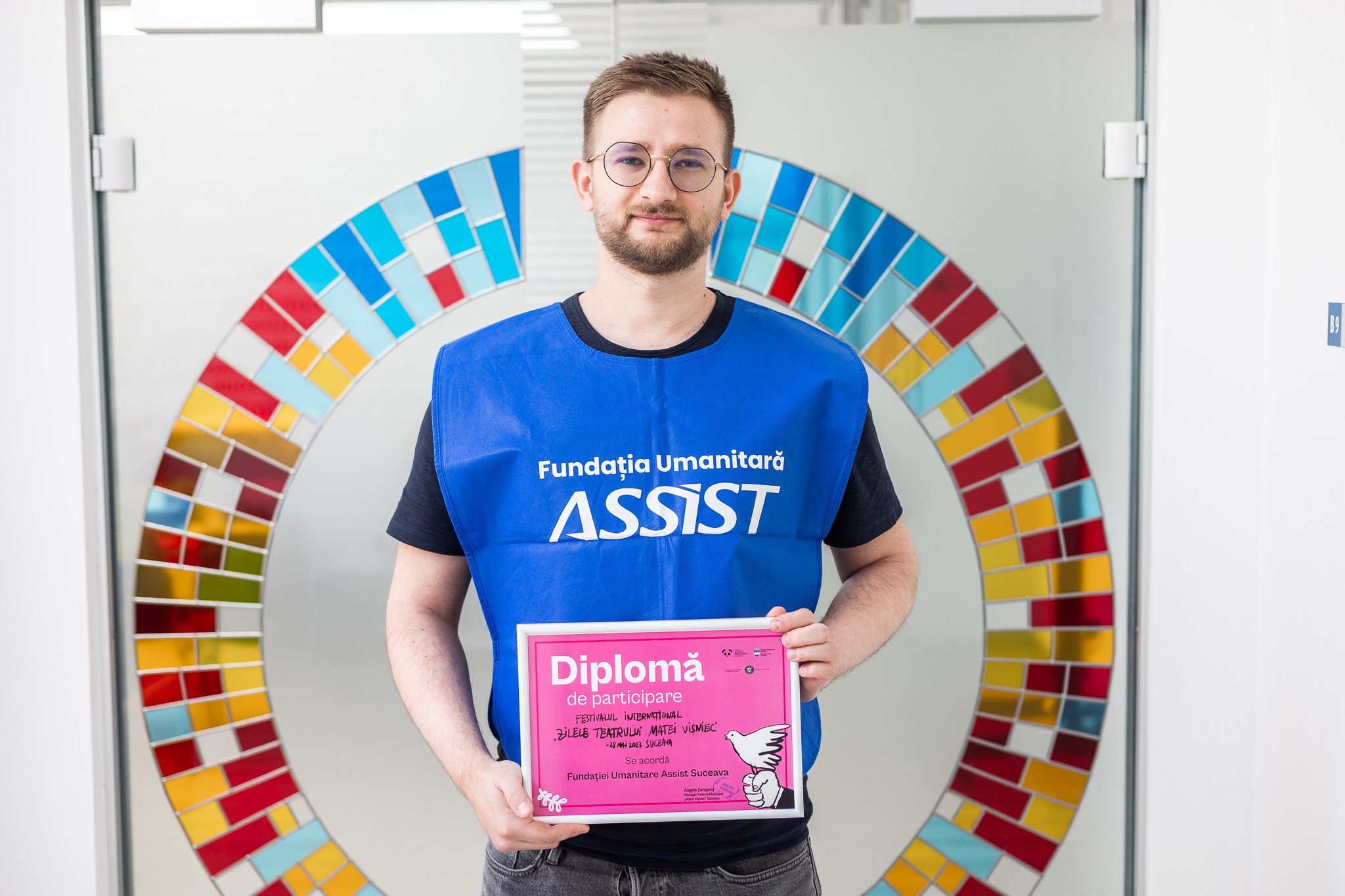 Festivalul_International_Zilele_Teatrului_Matei_Visniec_Un_eveniment_de_prestigiu_sustinut_de_Fundatia_Umanitara_ASSIST