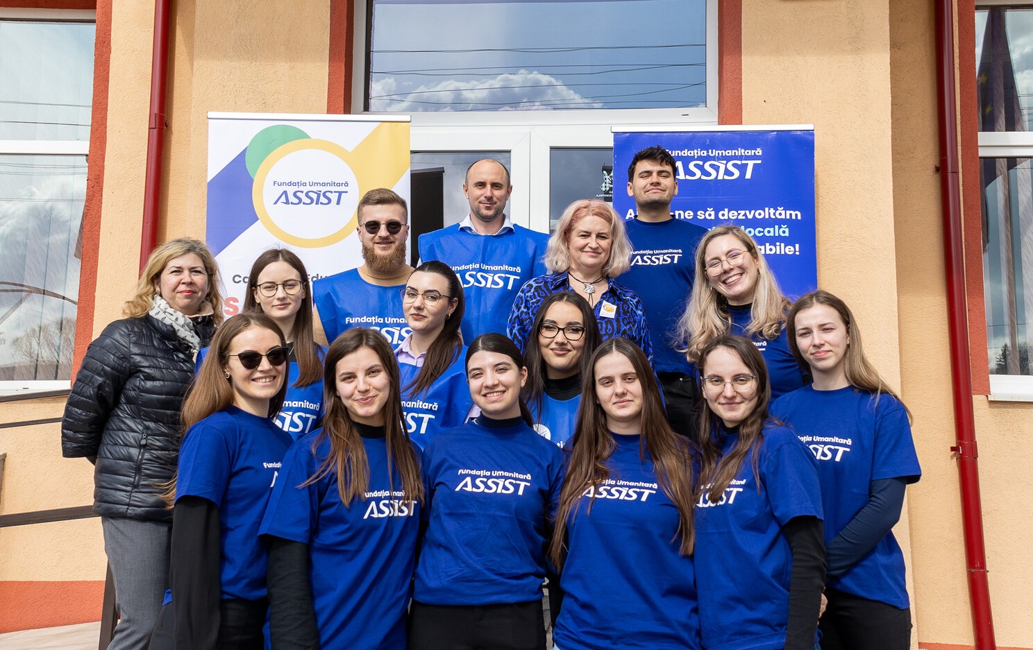 The_ASSIST_Humanitarian_Foundation_launched_the_Educational_Caravan_Health_in_Motion