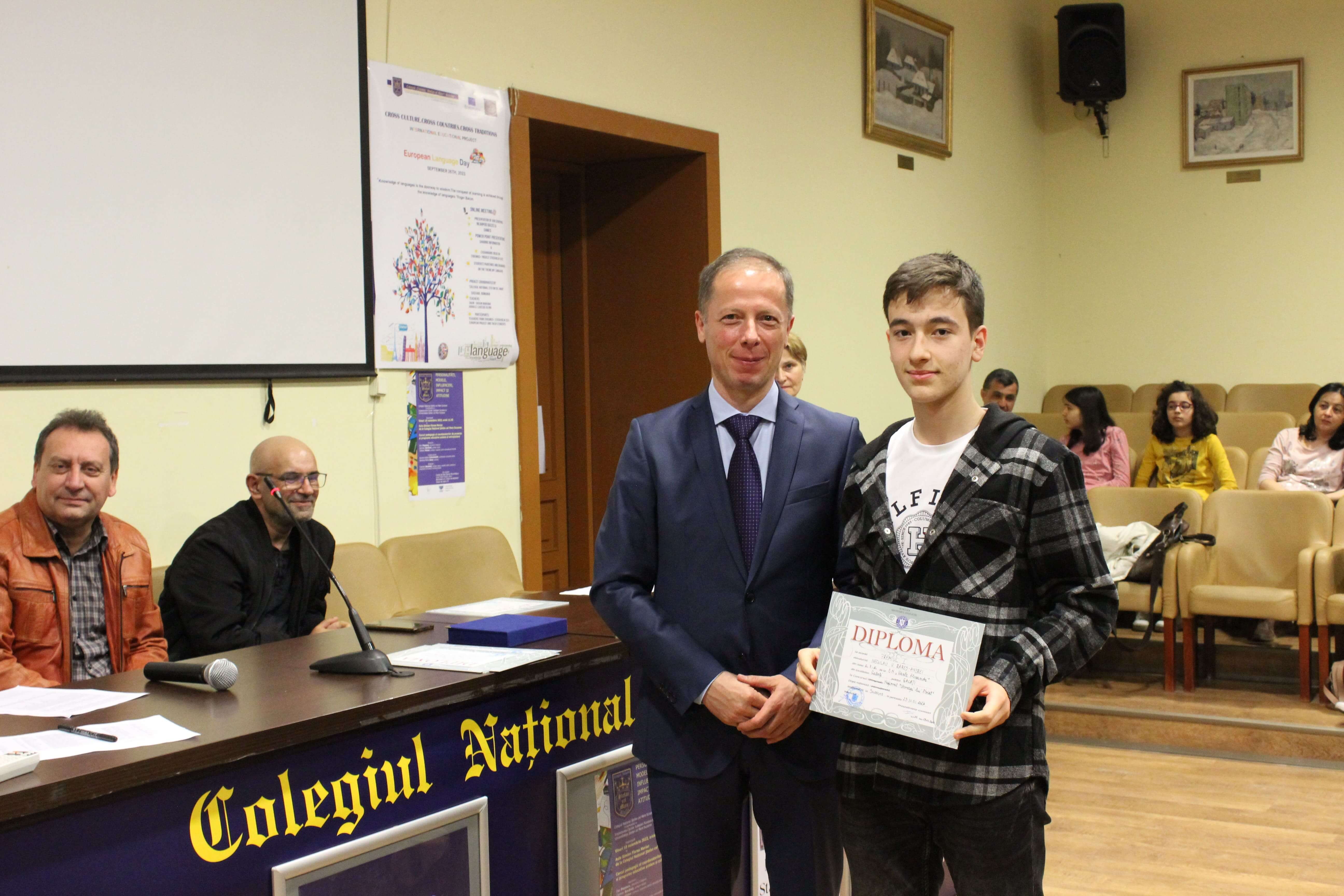 Fundatia_Umanitara_ASSIST_a_sponsorizat_doua_competitii_scolare_desfasurate_in_Suceava
