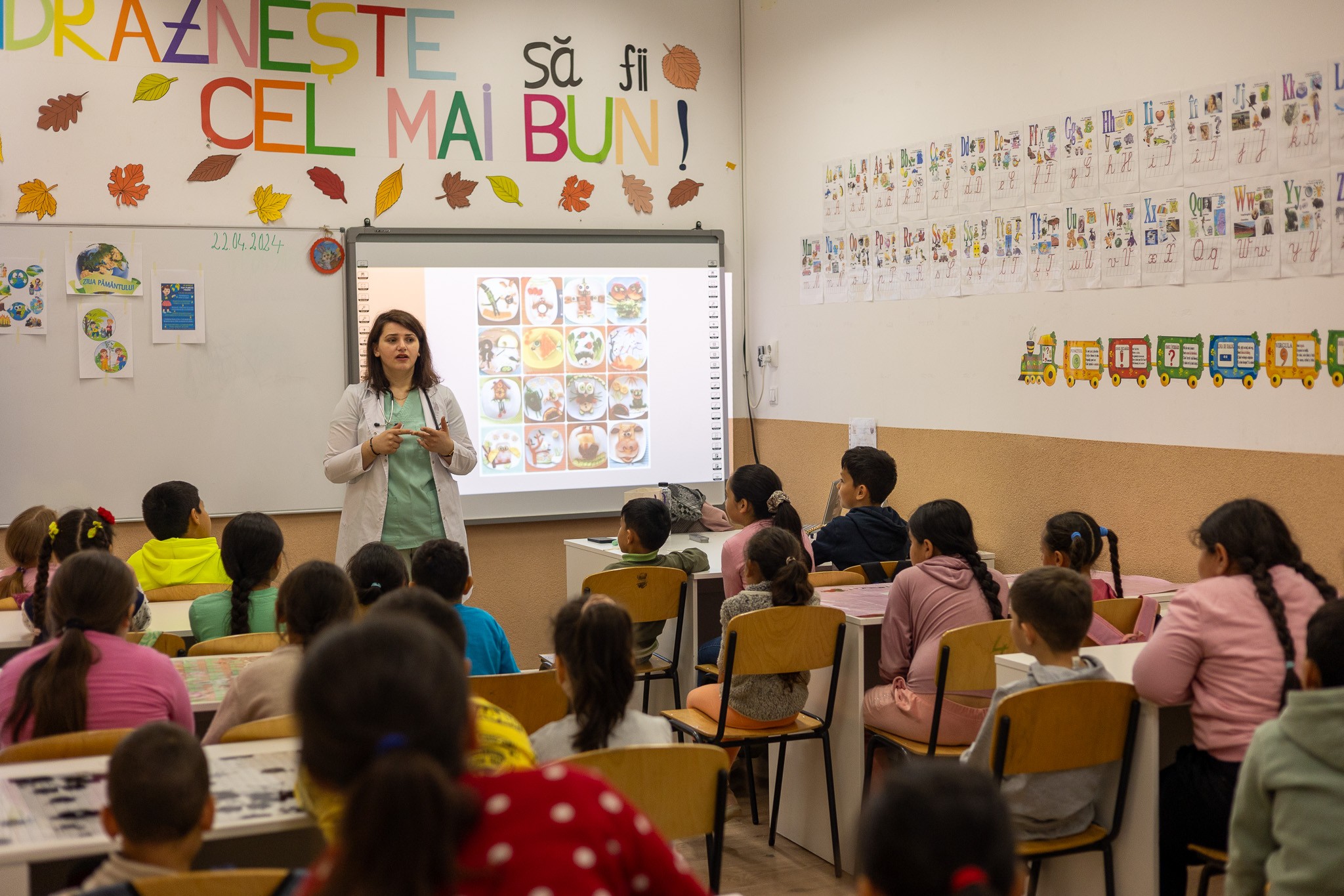 Caravana Educationala la Scoala Gimnaziala din Udesti