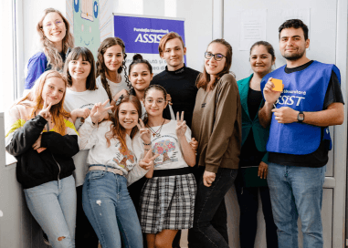 Fundația Umanitară ASSIST painted the interior walls of Baineț Middle School